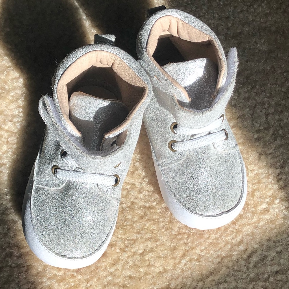 Monkey Feet silver high top sneakers